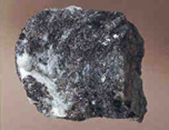 농홍은석(pyrargyrite) 사진
