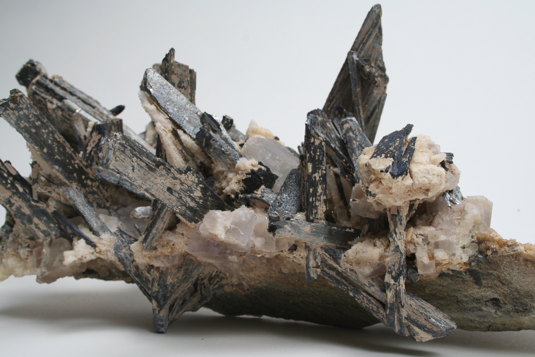 휘안석-2(stibnite) 사진