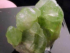 감람석(olivine) 사진