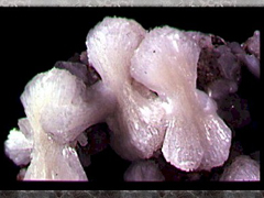 스틸바이트(stilbite) 사진
